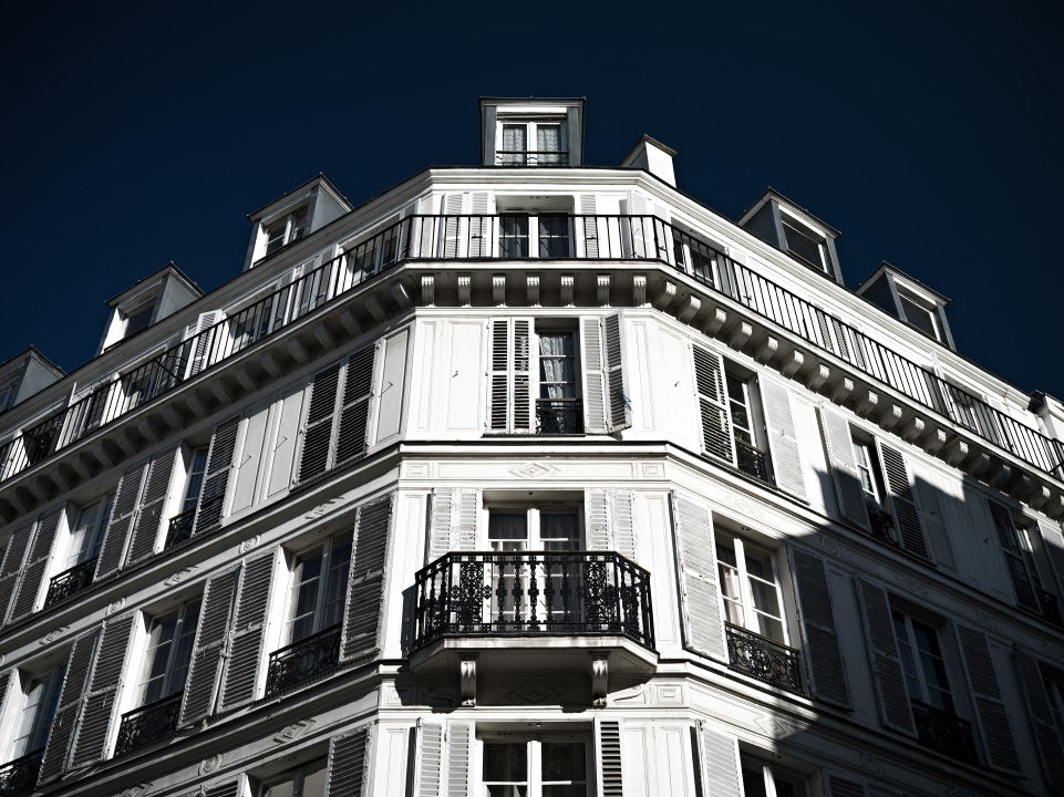Façade d'immeubles rue Saint-André des Arts à Paris