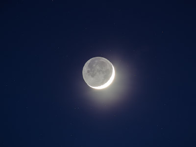 Lumière cendrée de la lune