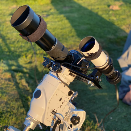 Montage de mon appareil photo Pentax 645Z + 400 mm EDIF+ petite lunette TS de 240 mm + Lacerta MGen II sur une monture SkyWatcher AZ-EQ6 pour photographier les étoiles.
