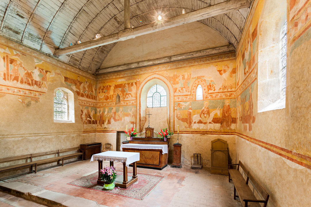 Peintures du chœur de l'église romane de Brinay