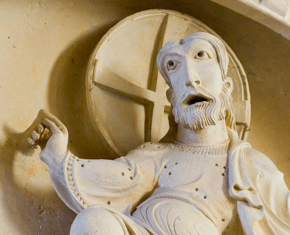 Détail du chapiteau de la Tentation du Christ de l'abbatiale de Plaimpied-Givaudins