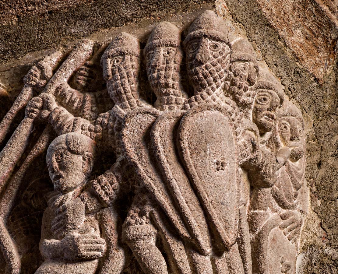 Chapiteau des Combattants en Arme de la basilique Saint-Julien de Brioude