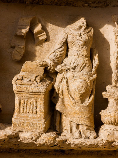 Détail d'un portail ouest de la cathédrale de Bourges