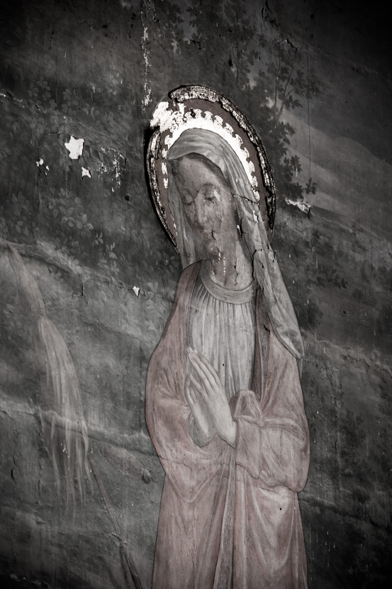 Peinture de Sainte-Solange dans la chapelle Sainte-Solange du déambulatoire de la cathédrale Saint-Etienne de Bourges