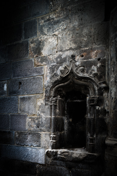 Niche dans une chapelle de la Halle aux Bleds de Saint-Flour