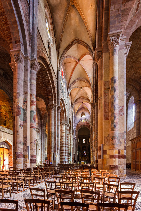 Nef de la basilique Saint-Julien de Brioude 