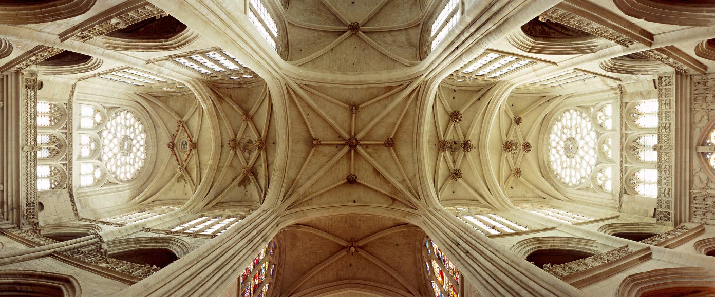 Vue panoramique de la voûte de la cathédrale de Senlis