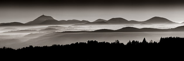 La chaîne des Puys et les volcans d'Auvergne par Arnaud Frich