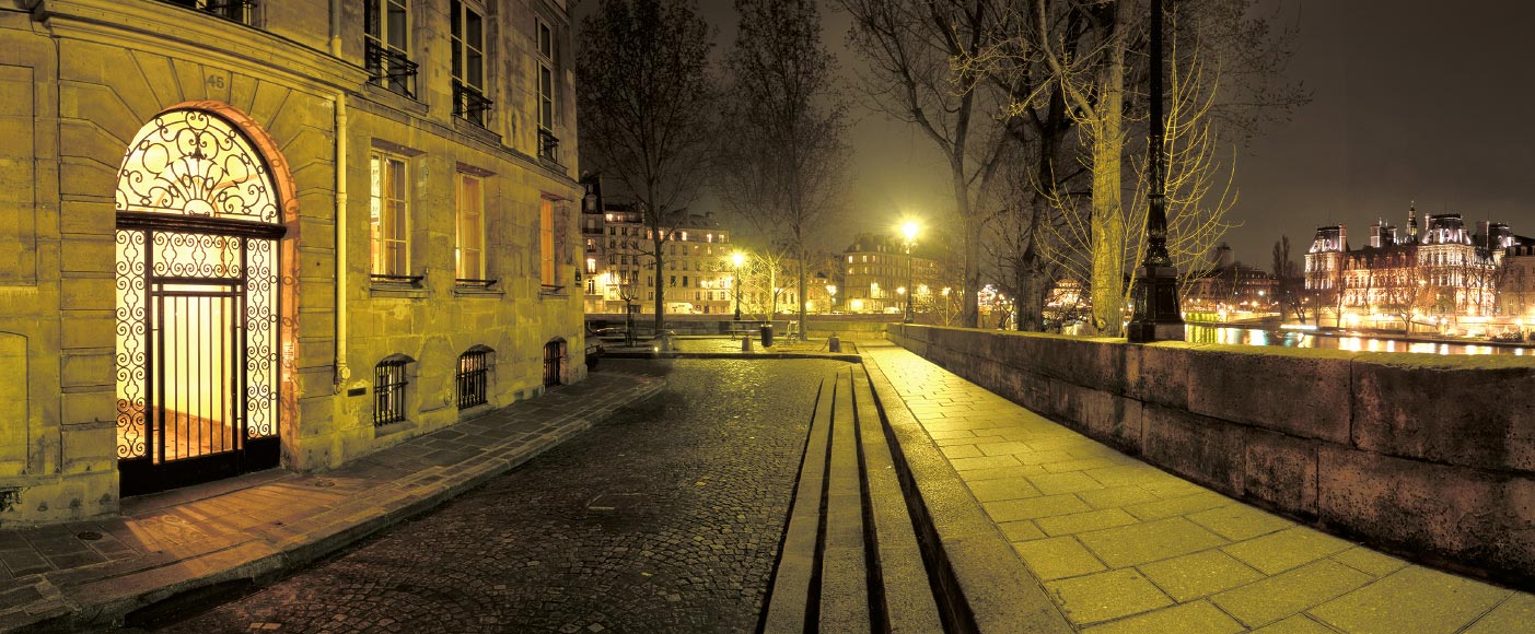 Rue du quai de Bourbon sur l'île Saint-Louis, Paris - Photo panoramique de la rue du quai de Bourbon