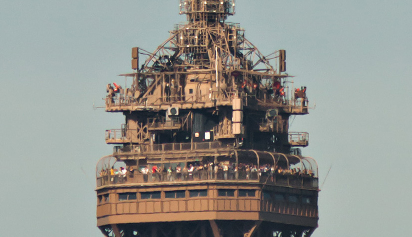 Sommet de la tour eiffel - Détail de la photo de Paris 26 gigapixels