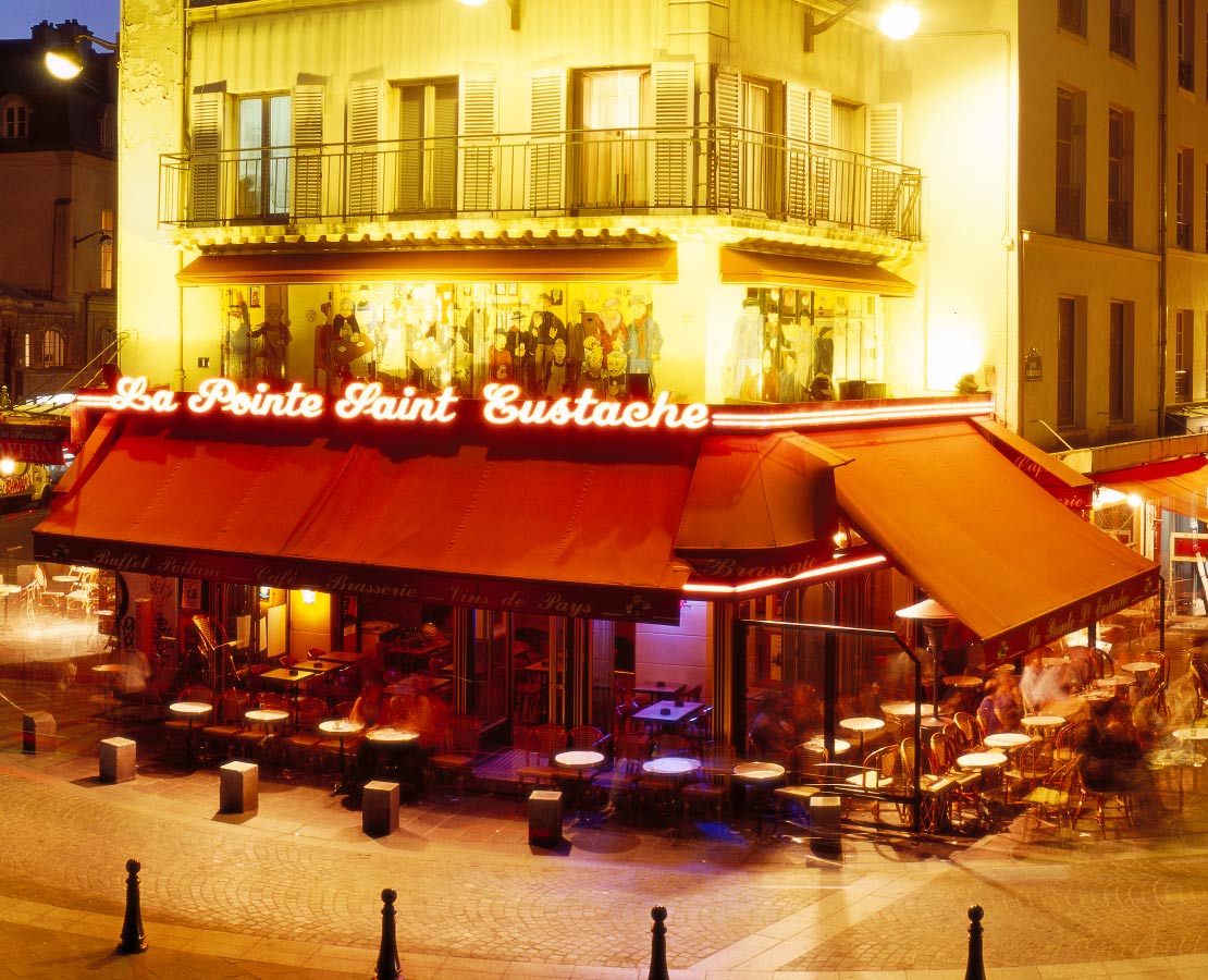 Café - La Pointe Saint-Eustache - à l'angle de la rue Montogrgueil et de l'église Saint-Eustache