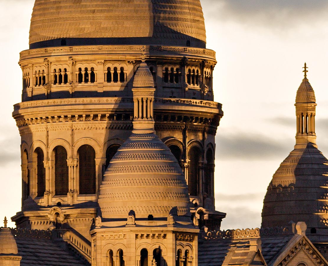 Détail sur les coupoles et le dôme du Sacré Cœur de Paris