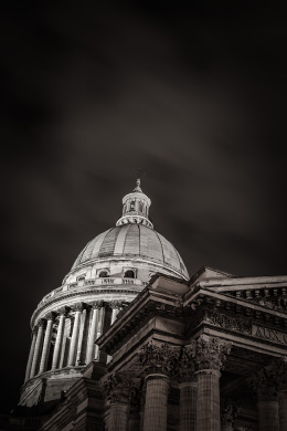 Dôme du Panthéon de Paris de nuit