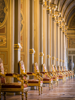 Chaises de la salle des Arcades de l'Hôtel de ville de Paris 