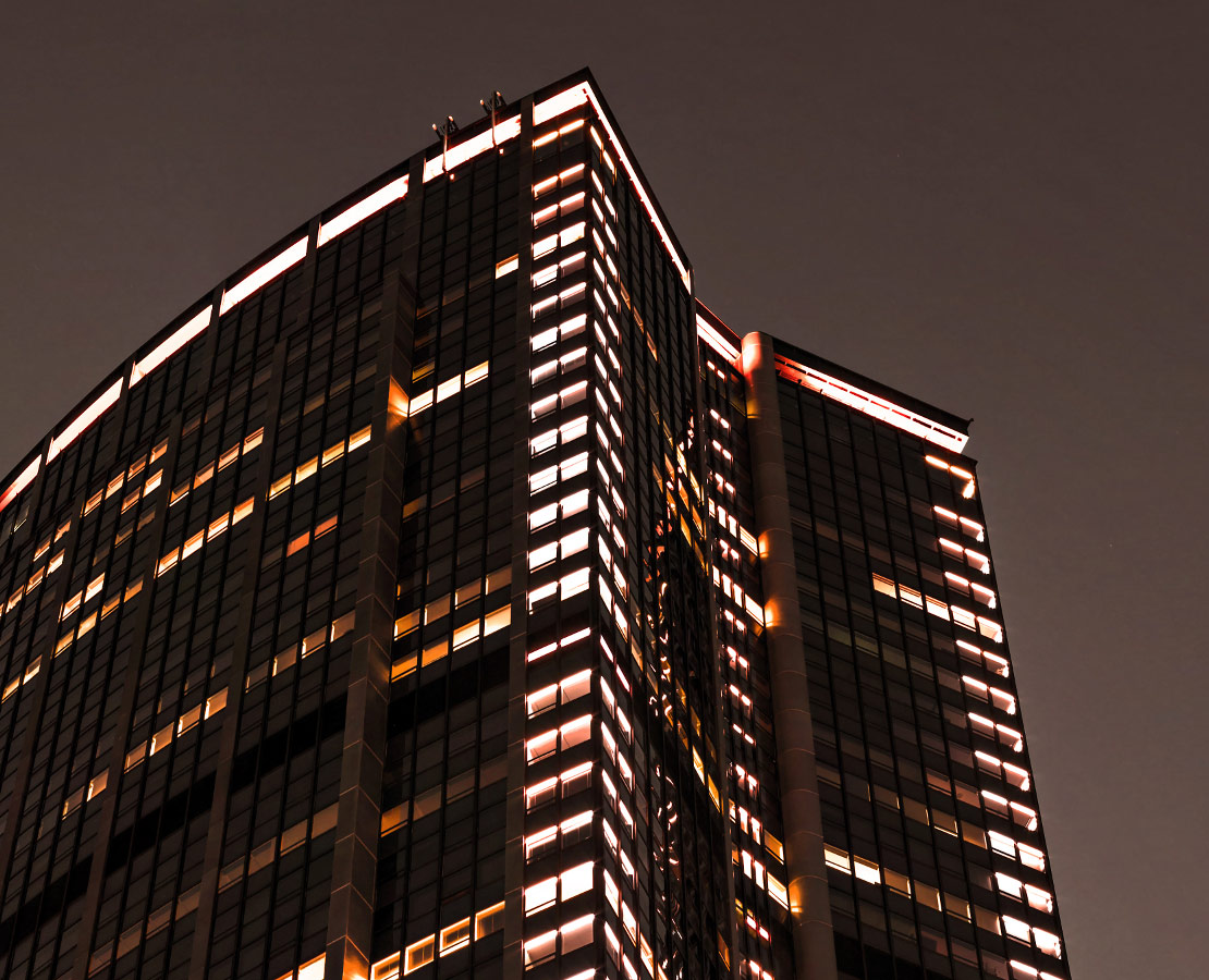
Sommet de la tour Montpranasse de nuit - Paris
