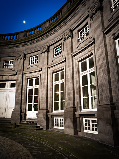 Cour intérieure de l'Hôtel de Chazerat à Clermont-Ferrand