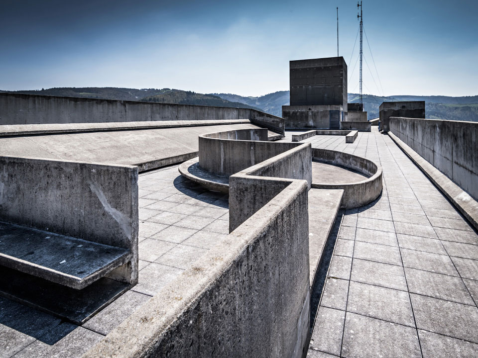 Toit terrasse de l'unité d'habitation Le Corbusier à Firminy près de Saint-Etienne